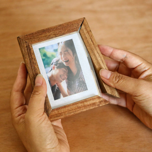 Photo Frame Magnet, Self-Adhesive Refrigerator Magnet Frame for Instant Photos Storage