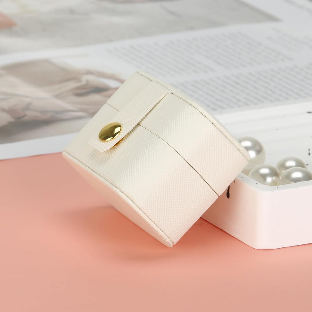 4Pcs Rings And Leather Jewelry Storage Box