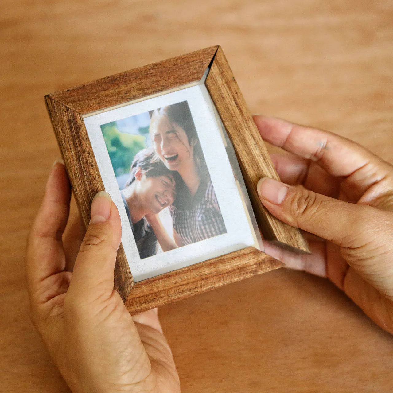 Photo Frame Magnet, Self-Adhesive Refrigerator Magnet Frame for Instant Photos Storage