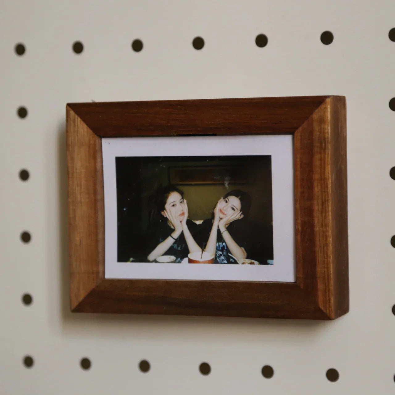 Photo Frame Magnet, Self-Adhesive Refrigerator Magnet Frame for Instant Photos Storage